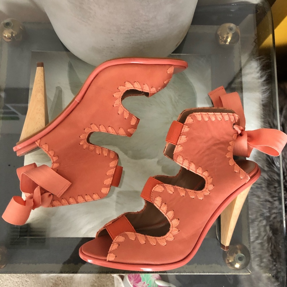 Rachel Roy Strappy Leather Ankle-Bow High Heels - Picture 7 of 8